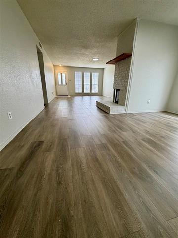 Building Photo - 823 Blue Oak Dr