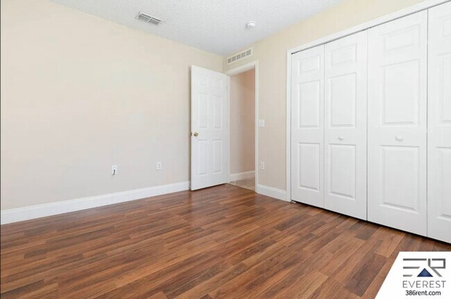 Building Photo - 28 Powder Horn Dr