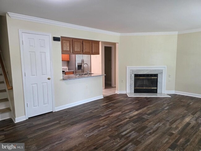 Building Photo - 12119 Salemtown Dr