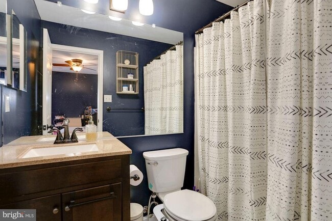 Building Photo - 8549 Towne Manor Ct