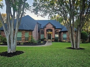 Building Photo - 804 Shorecrest Dr