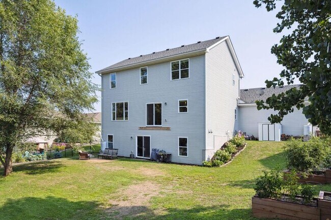 Building Photo - 14772 77th St NE