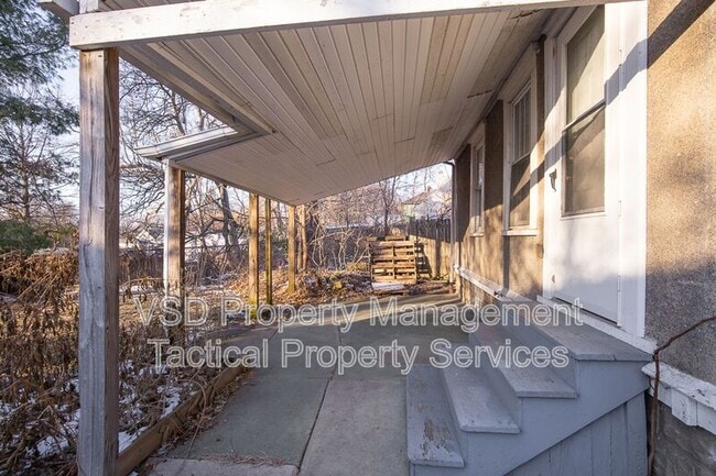 Building Photo - 2078-2018 18th St SW