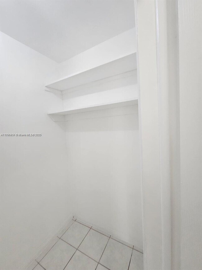 Building Photo - 1830 Cleveland St