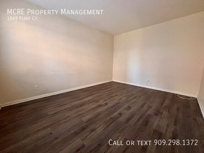 Building Photo - 1869 Flint Ct