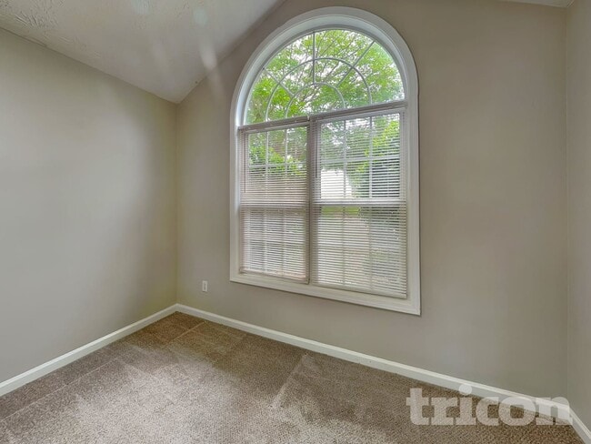 Building Photo - 62 Kirkhill Dr