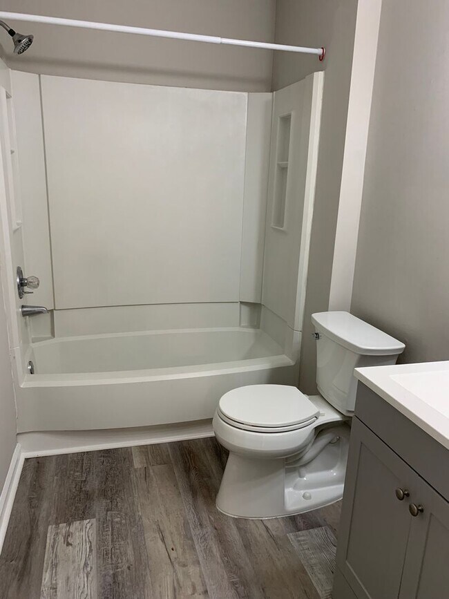 Building Photo - 5302