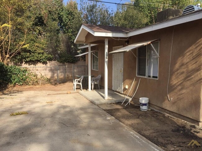 Building Photo - 122 Highland Dr