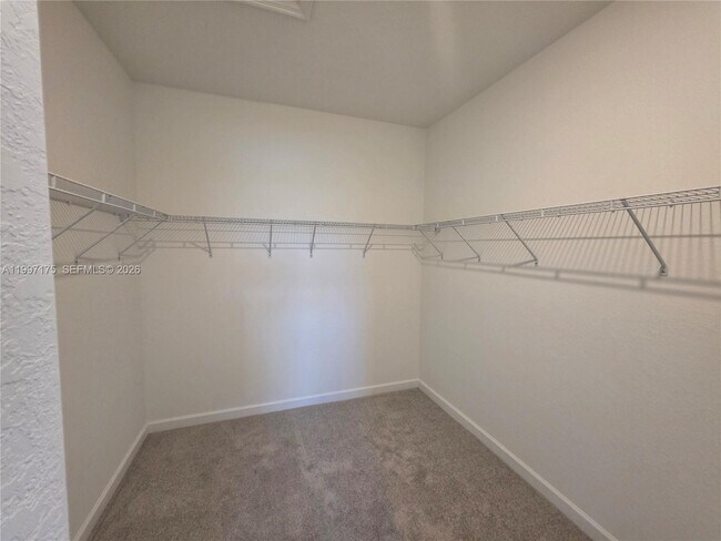 Building Photo - 2739 SE 25th Ave