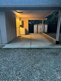 Building Photo - One Bedroom, One bath