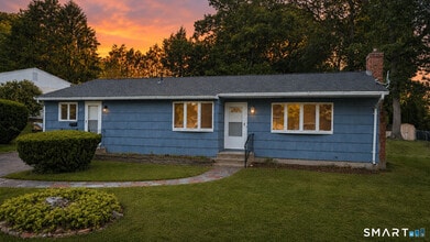 Building Photo - 21 Rondy Ln