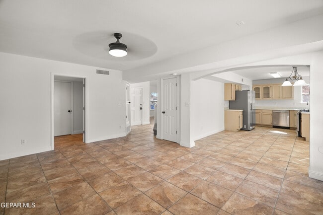 Building Photo - 12280 Red Sun Dr