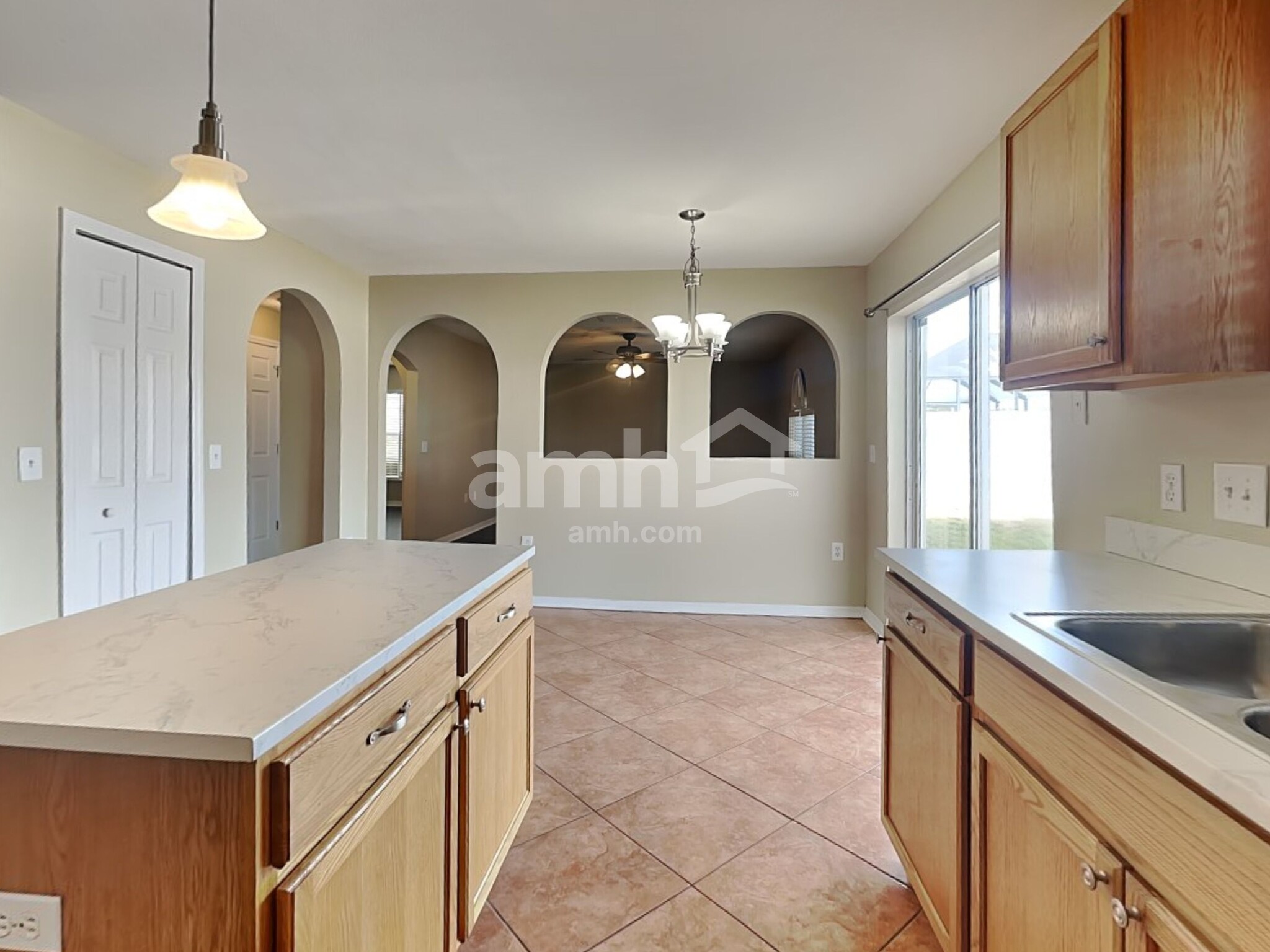 Building Photo - 12621 Lake Vista Dr