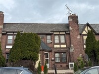 Building Photo - 404 Bauer Pl