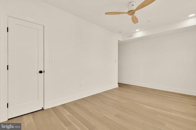 Building Photo - 1706 Bay St SE