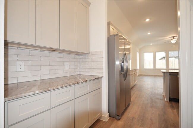 Building Photo - 4116 Sterling Spgs