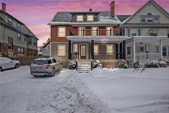 Building Photo - 365 W Utica St