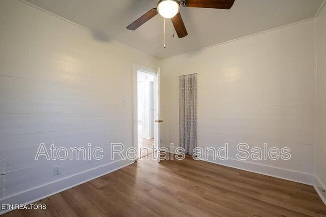 Building Photo - 614 E Brushy Valley Dr