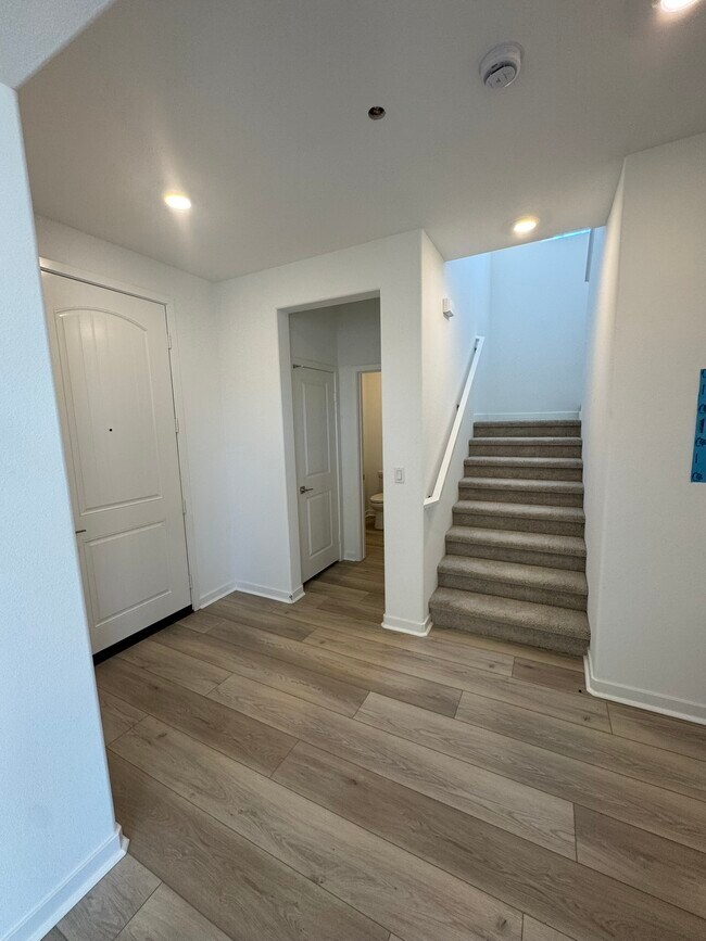 Building Photo - 31506 Lolite Dr