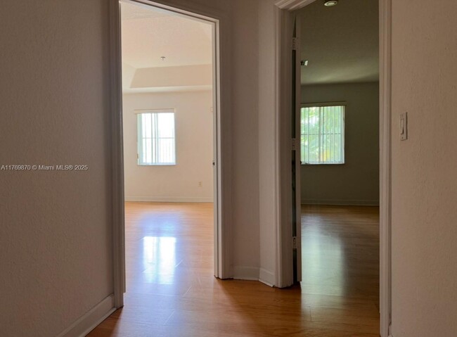 Building Photo - 4405 SW 160th Ave