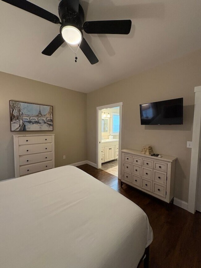 Building Photo - 1150 Sanctuary Shrs Wy