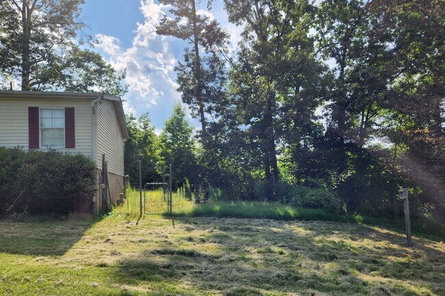 Building Photo - 2687 1st Ave NW