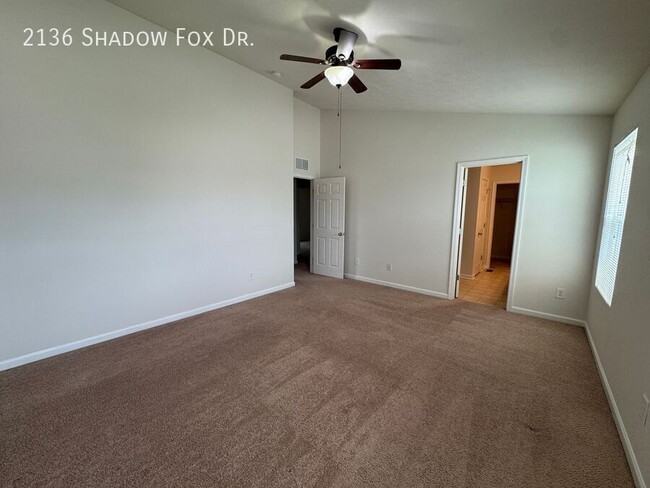 Building Photo - 2136 Shadow Fox Dr