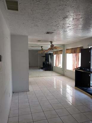 Building Photo - 12821 Clarewood Dr