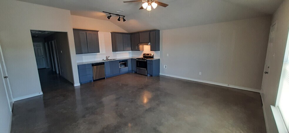 Building Photo - 109 Lollipop