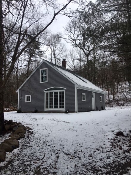 Building Photo - 369 Gravelly Hill Rd
