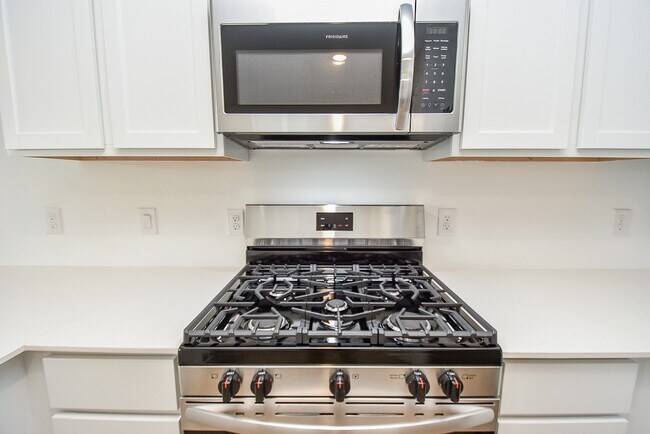 Building Photo - 21430 Carosella Dr