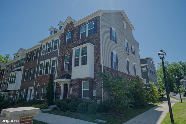 Building Photo - 8210 Goldstone Ct
