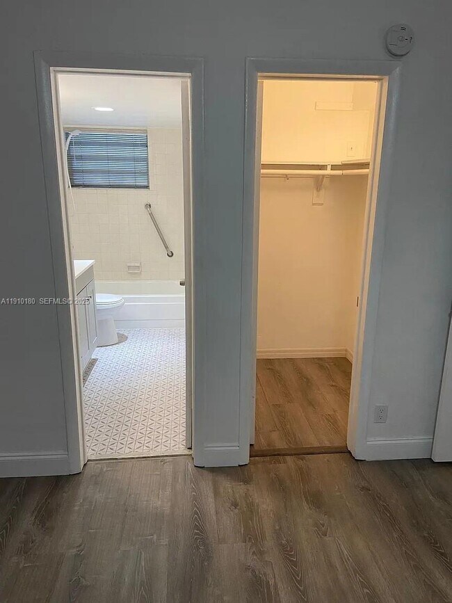 Building Photo - 1333 E Hallandale Beach Blvd