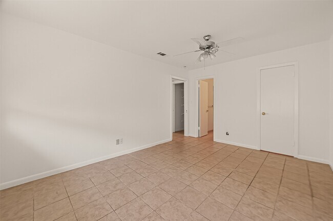 Building Photo - 6426 Mobud Dr