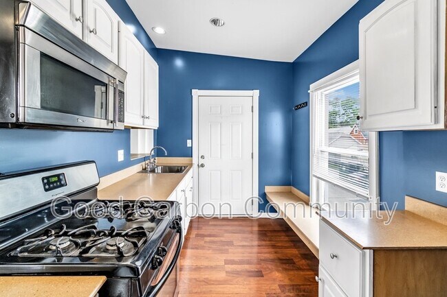 Building Photo - 5823 Transit Rd