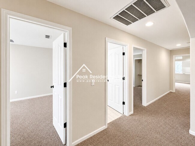 Building Photo - 437 Anacapa Dr