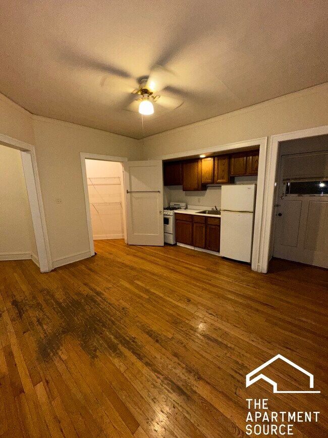 Building Photo - 1311 Oak Ave