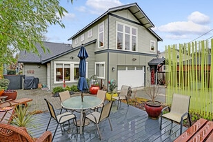 Building Photo - 2732 44th Ave SW