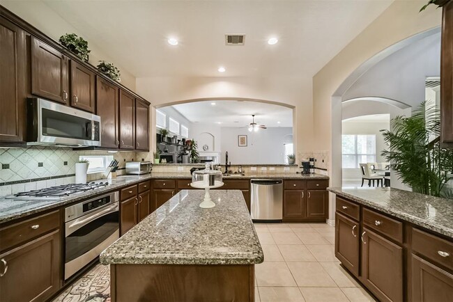 Building Photo - 24919 Ginger Ranch Dr
