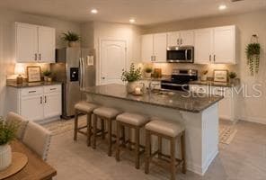 Building Photo - 2017 Maple Ridge Dr