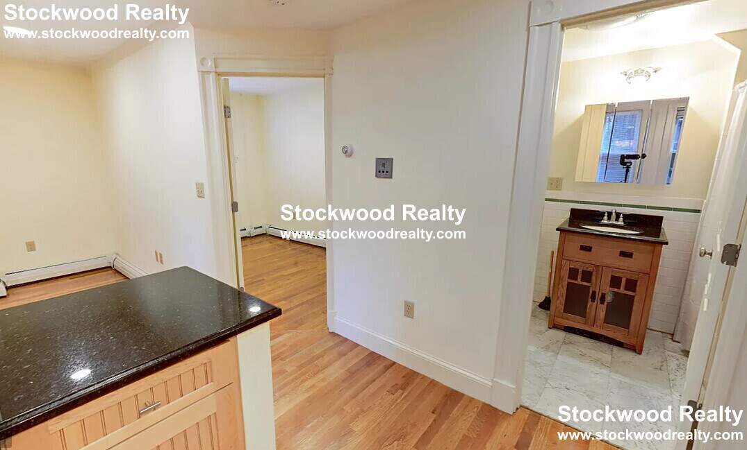 Building Photo - 195 Commonwealth Ave