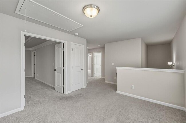 Building Photo - 6496 Crosscreek Ln