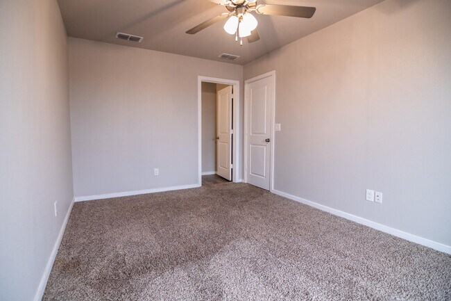 Building Photo - 1626 133rd St