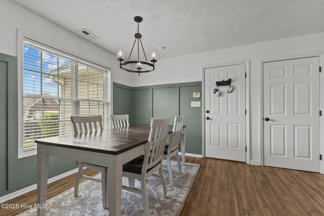 Building Photo - 8246 English Saddle Dr