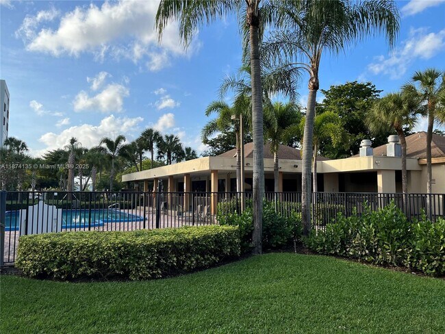 Building Photo - 1258 S Military Trail