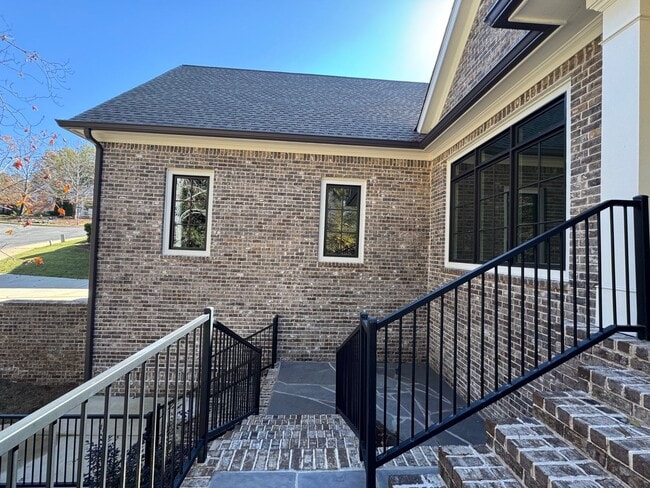 Building Photo - Grandeur Brick 4/3.5 with Bonus Room in The Oaks at Collinwood- $3,295