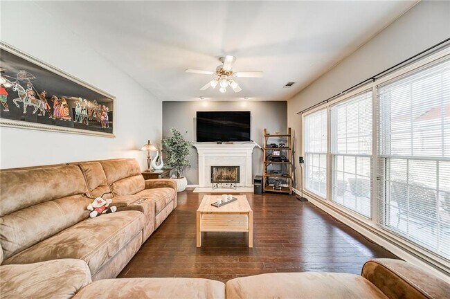 Building Photo - 2847 Lowe Ct