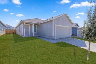 Building Photo - MOVE IN READY 4 BD | 2 BA | 2 CAR GARAGE B...