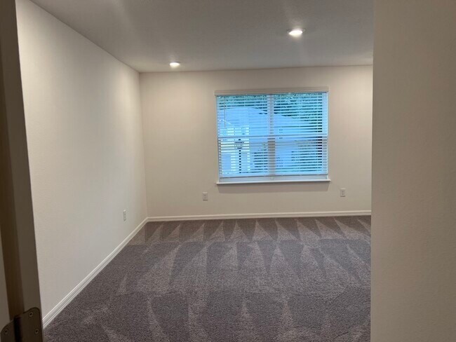Building Photo - 3196 Penny Cove Ln