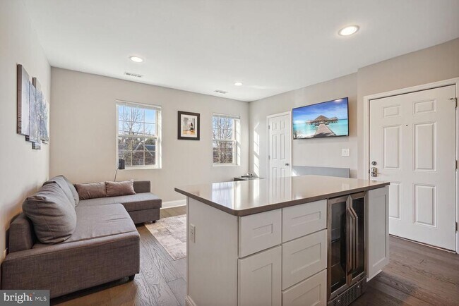Building Photo - 4809 3rd St NW